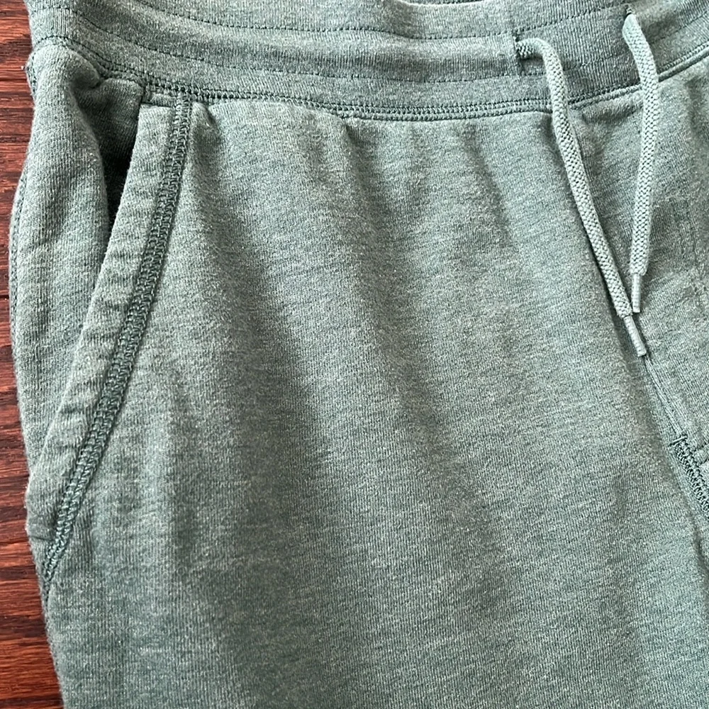 J. Crew - Fleece Sweatpant for Men - Medium - Picture 5 of 6